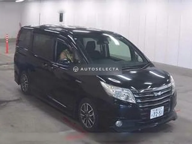 Toyota Noah 2017, auction grade 3.5