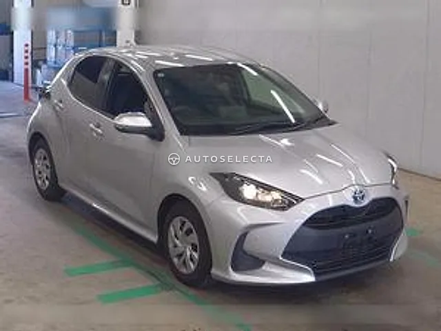Toyota Yaris Hybrid 2021, auction grade 3.5