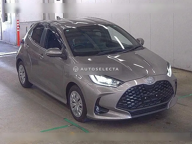 Toyota Yaris Hybrid 2024, auction grade R