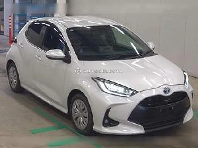 Toyota Yaris Hybrid 2024, auction grade 4