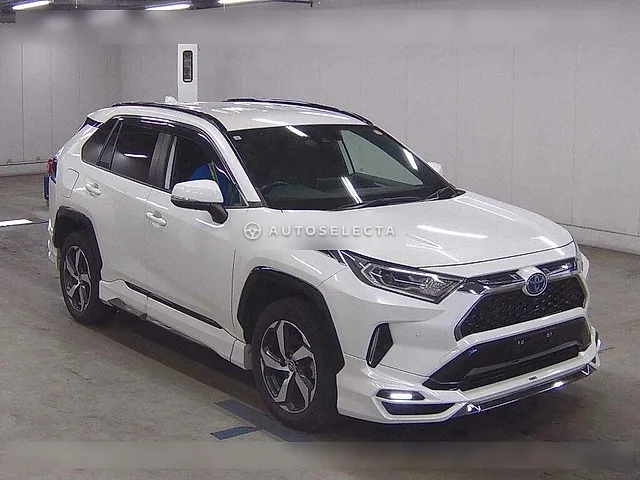 Toyota RAV4 PHV 2021, auction grade 4.5