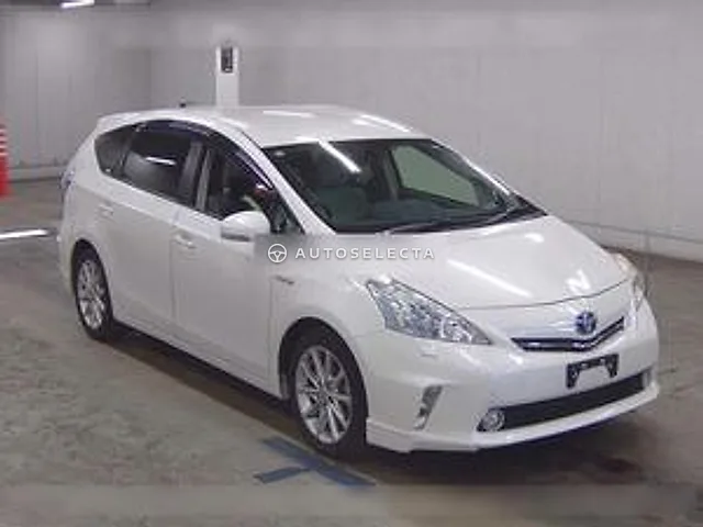 Toyota Prius Alpha 2013, auction grade 3