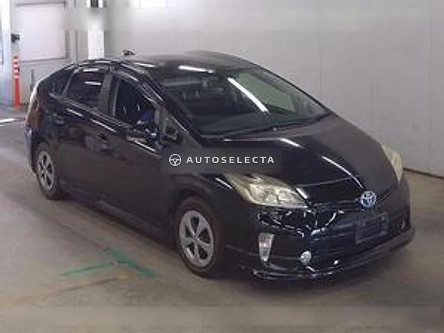 Toyota Prius 2013, auction grade 3.5