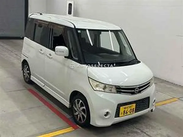 Nissan Roox 2009, auction grade 3.5
