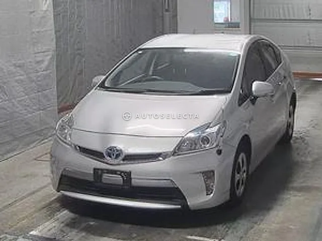 Toyota Prius PHV 2013, auction grade R