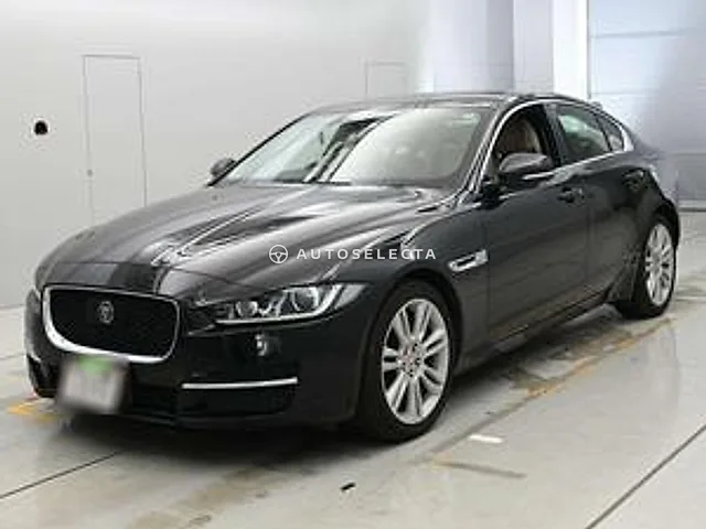 Jaguar XE 2015, auction grade 3.5