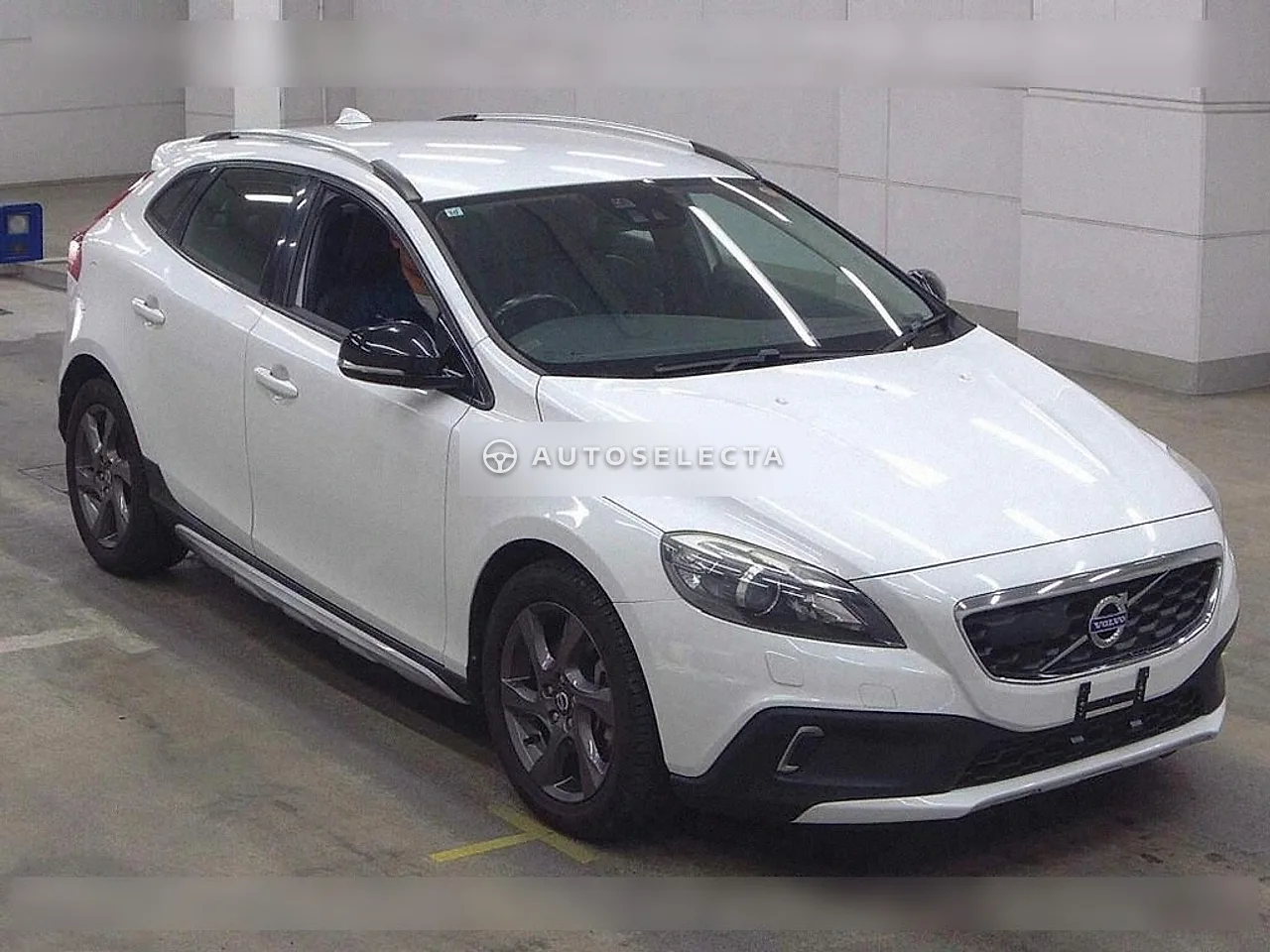 Volvo V40 2013, photo 1 of 6