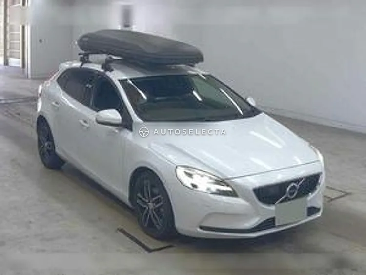 Volvo V40 2016, photo 1 of 6