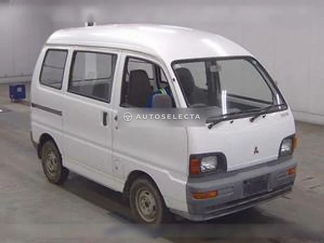 Mitsubishi Minicab Van 1995, auction grade R