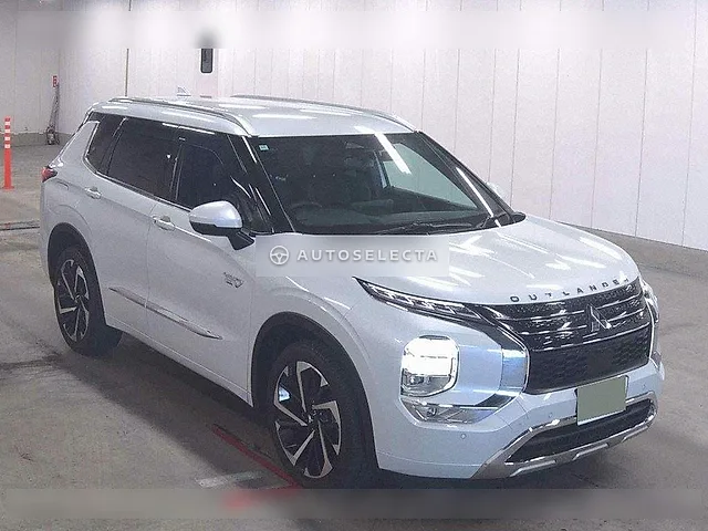 Mitsubishi Outlander PHEV 2022, auction grade 4.5