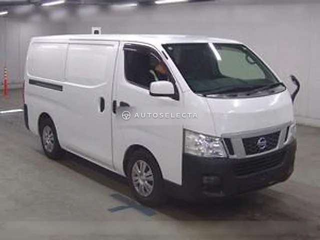 Nissan NV350 Caravan 2015, auction grade 3.5