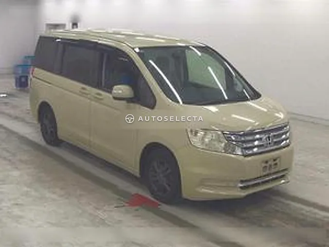 Honda Stepwgn 2013, auction grade R