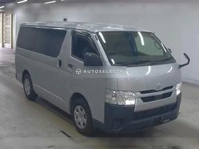 Toyota Hiace Van 2022, auction grade 3.5