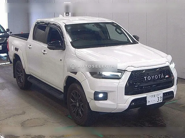Toyota Hilux GR Sport 2023, auction grade 4.5