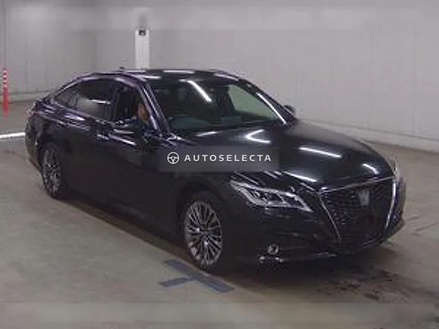Toyota Crown Hybrid 2019, auction grade 3.5