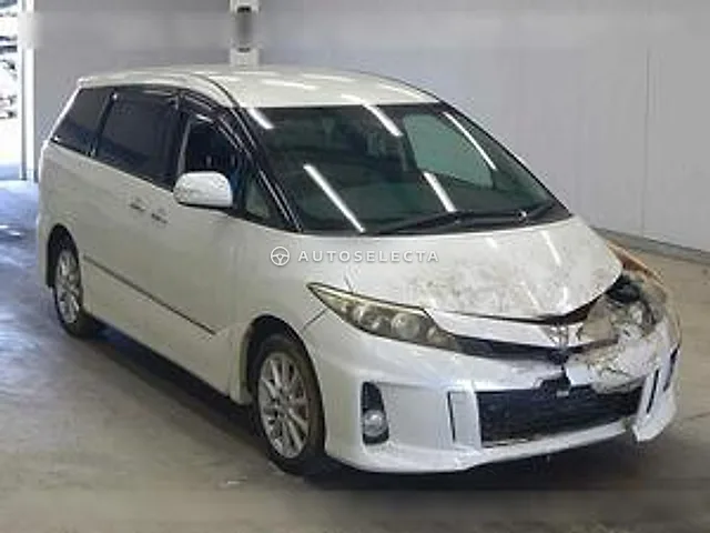 Toyota Estima 2013