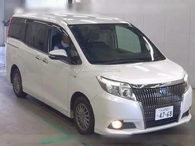 Toyota Esquire 2016, auction grade 3.5