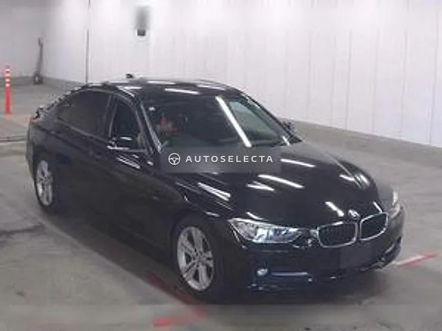 BMW 3 Series 2015, auction grade 4.5