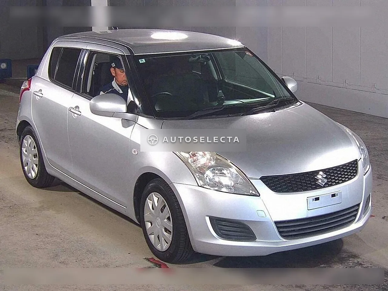 Suzuki Swift 2012, photo 1 of 1