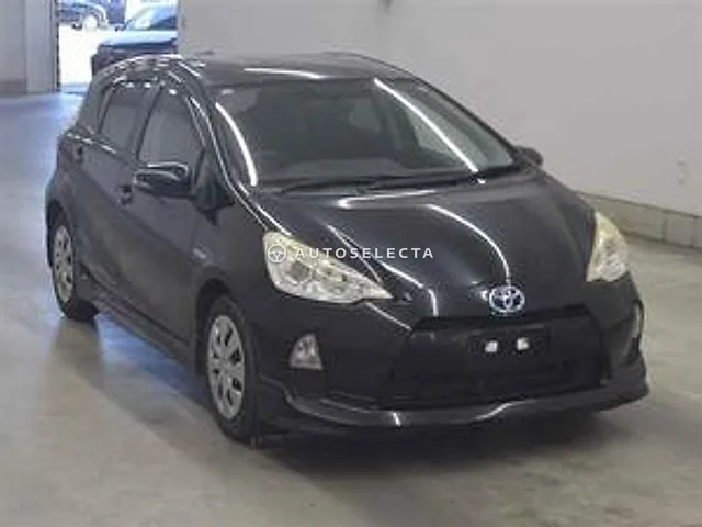 Toyota Aqua 2014, auction grade 3.5