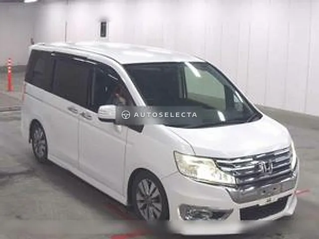 Honda Stepwgn Spada 2014, auction grade 4