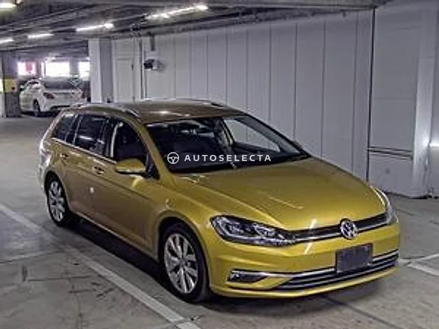 Volkswagen Golf 2017, auction grade 4