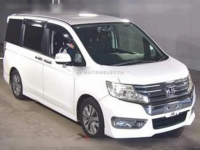 Honda Stepwgn Spada 2014, auction grade 3.5