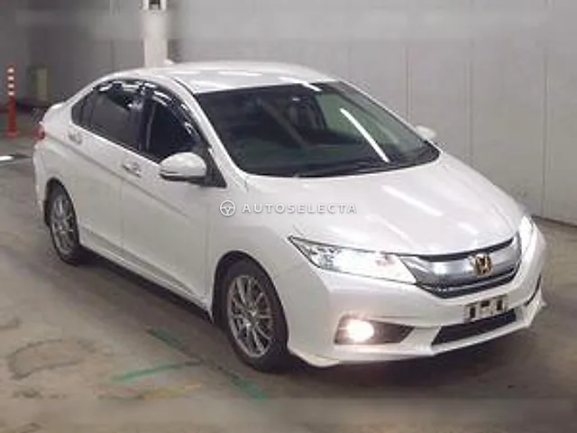 Honda Grace 2015, auction grade 4