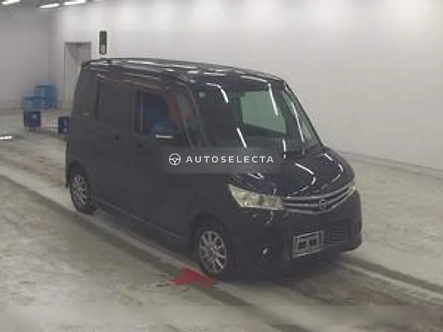 Nissan Roox 2012