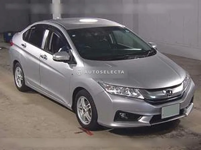 Honda Grace 2015, auction grade RA