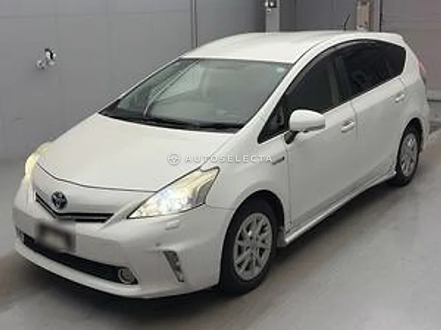 Toyota Prius Alpha 2011, auction grade 3.5