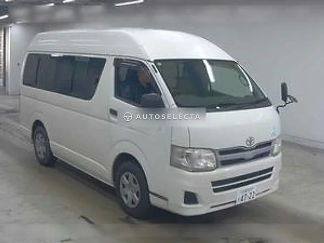 Toyota Hiace Van 2010, auction grade 3