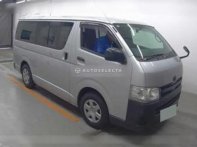 Toyota Hiace Van 2013, auction grade 3.5