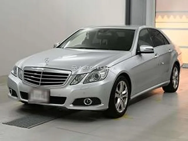 Mercedes-Benz E-Class 2009, auction grade 4