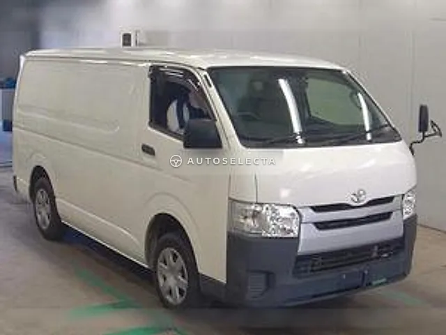 Toyota Hiace Van 2020, auction grade 3.5