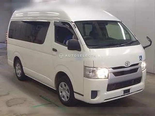 Toyota Hiace Van 2021, auction grade 4