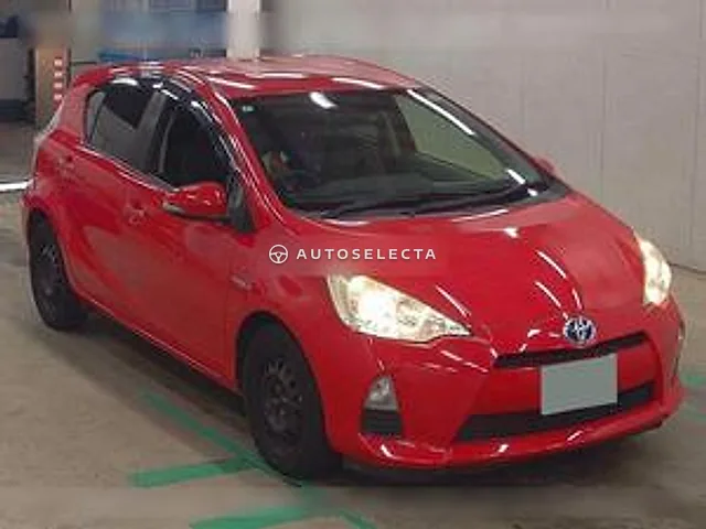 Toyota Aqua 2012, auction grade 3
