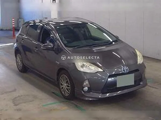 Toyota Aqua 2013, auction grade 3.5
