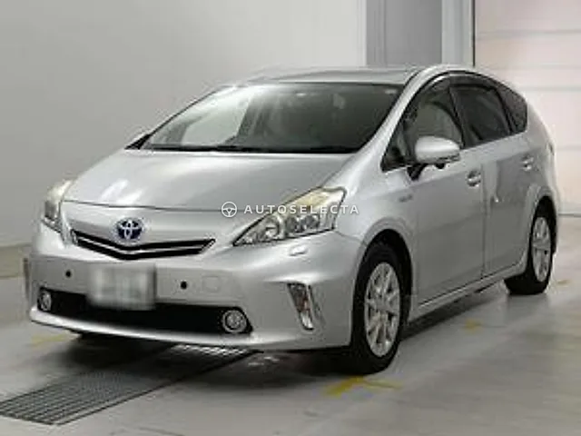 Toyota Prius Alpha 2012, auction grade 3.5