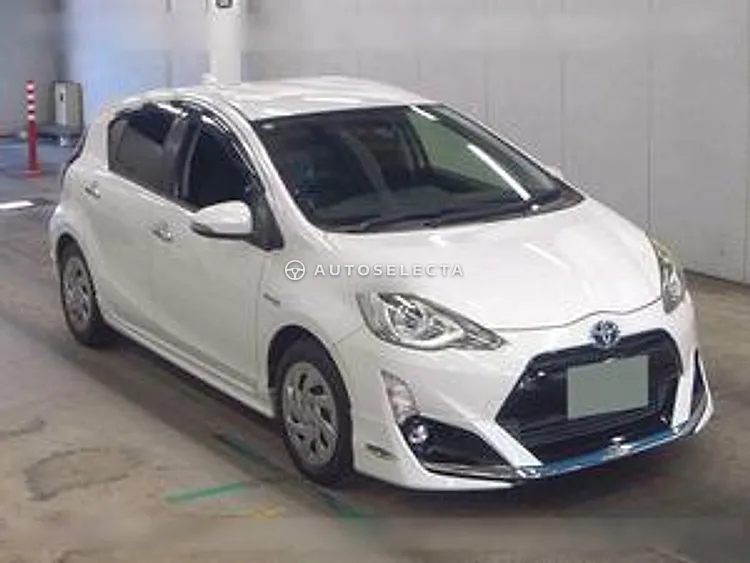 Toyota Aqua 2017, photo 1 of 1