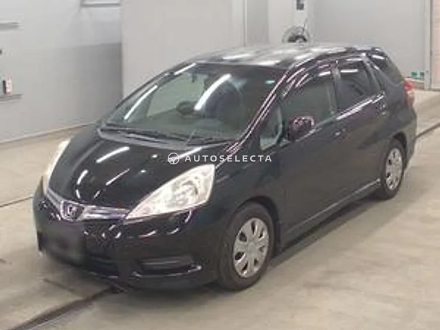 Honda Fit Shuttle 2012, auction grade 3.5