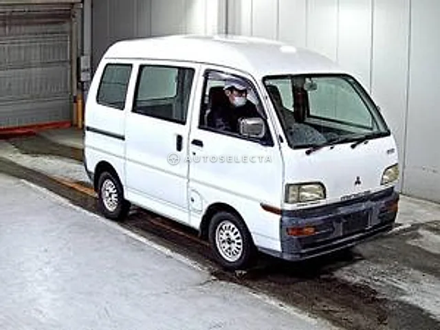 Mitsubishi Minicab 1998, auction grade R