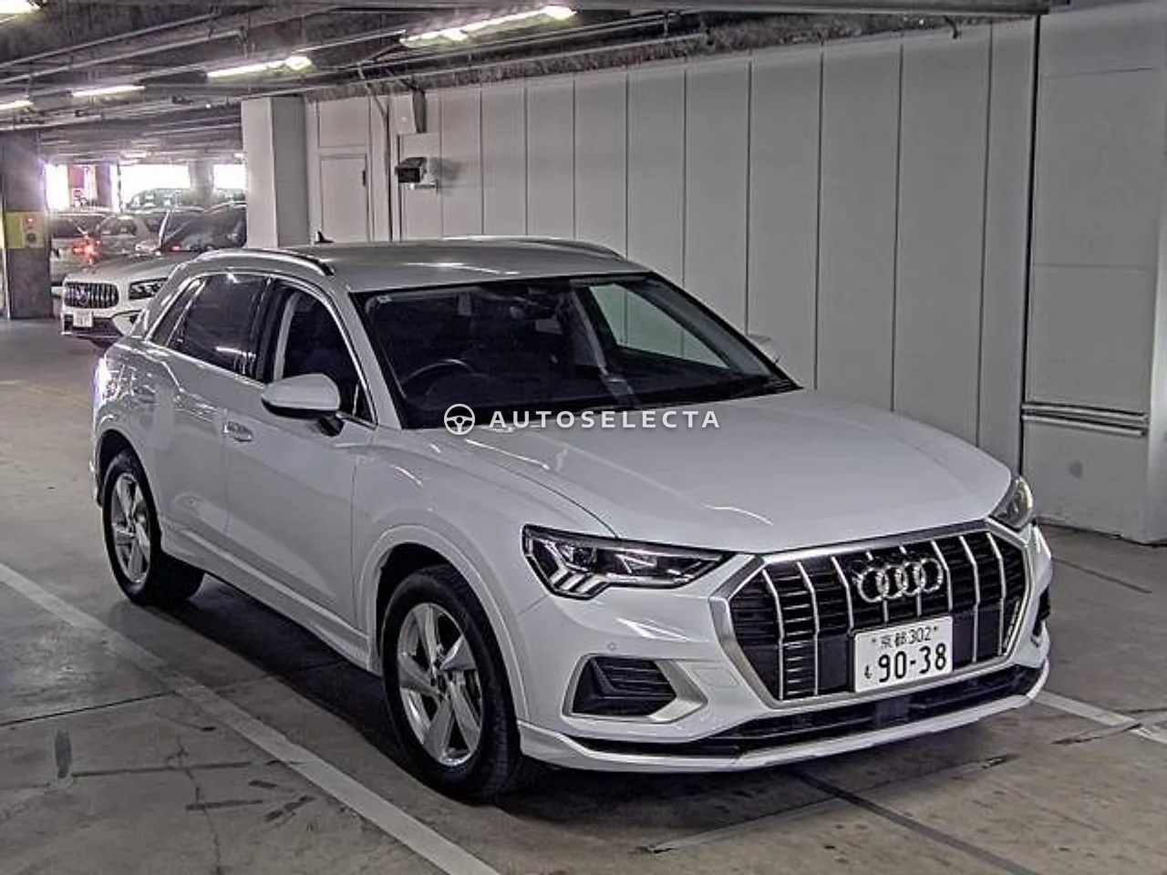 Audi Q3 2024, photo 1 of 5
