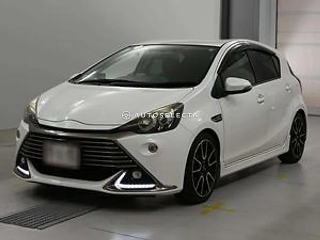 Toyota Aqua 2015, auction grade 3.5