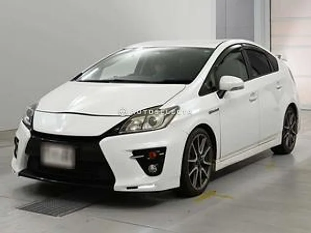 Toyota Prius 2012, auction grade R