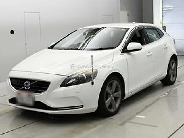 Volvo V40 2014, auction grade 3.5