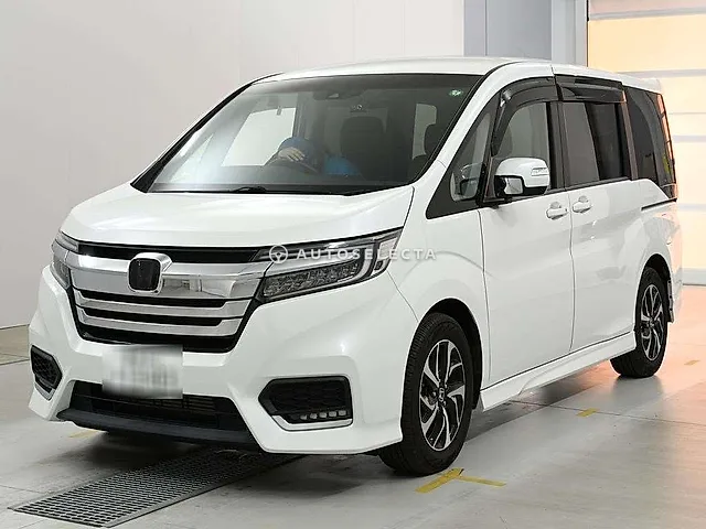 Honda Stepwgn Spada 2021, auction grade 5