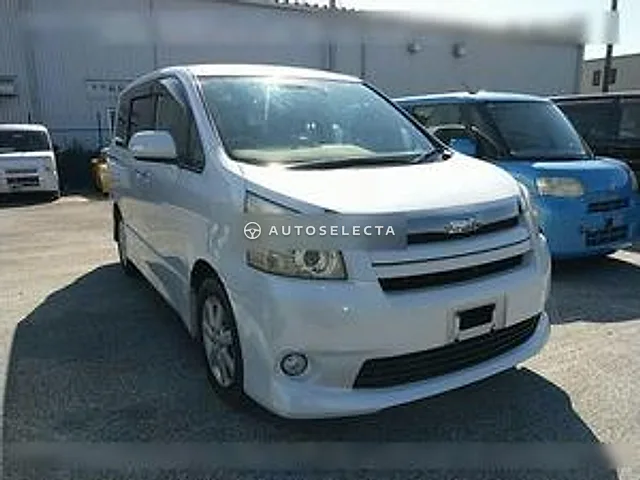 Toyota Noah 2009