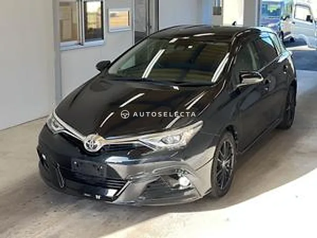 Toyota Auris 2016, auction grade R