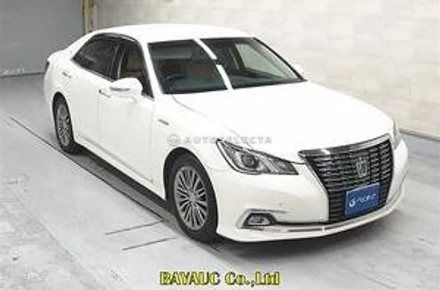 Toyota Crown Hybrid 2015, auction grade 4.5